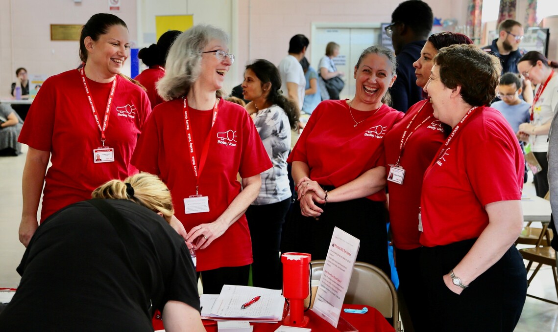 Wendy and volunteers 